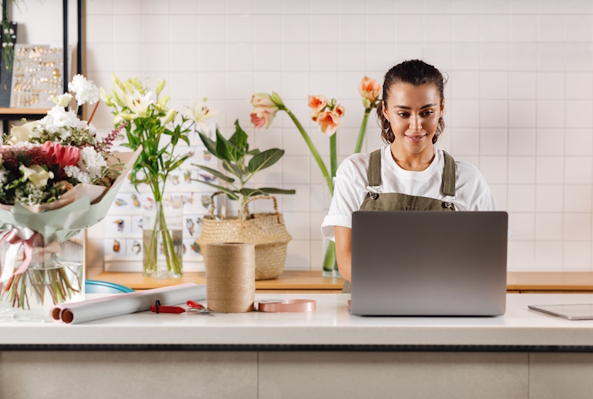 florist on laptop
